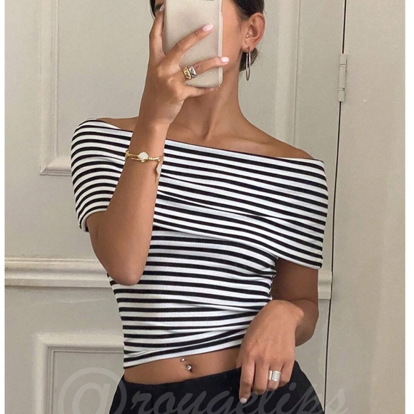 Striped Black White Rib Knit Fold Over Off Shoulder Slim Top Shirt - Picture 1 of 15